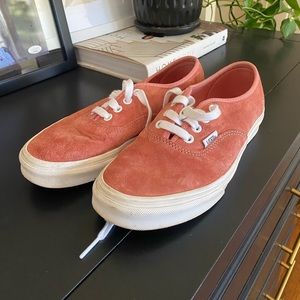 Vans Pink suede Authentic Shoe